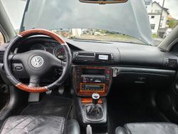 Schwarz Gebraucht 2002 VW Passat Kombi | 1.220 € (Guter Preis)