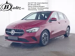 Manufaktur patagonienrot Gebraucht 2024 Mercedes B200 Van / Kleinbus | 34.800 € (Teuer)