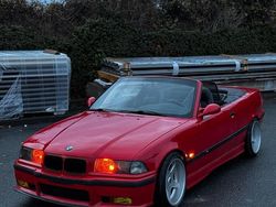 Rot Gebraucht 1993 BMW 325 Cabriolet Cabrio | 14.000 €