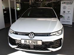 Weiß (pure white/ schwarz) Neu 2025 VW Golf VIII R-line Limousine | 45.355 €