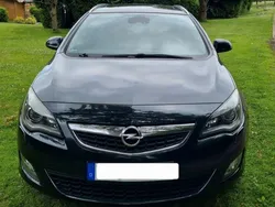 Schwarz Gebraucht 2012 Opel Astra Sport Kombi | 4.100 € (Fairer Preis)