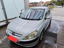 Silber Gebraucht 2003 Peugeot 307 Tendance Limousine | 1.100 € (Guter Preis)