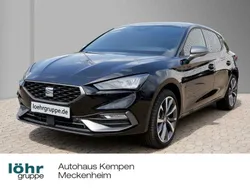 Midnight schwarz metallic Neu 2025 Seat Leon FR Limousine | 39.930 €