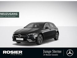 Schwarz / kosmosschwarz (metallic) Gebraucht 2024 Mercedes 200 Coupé | 30.992 €