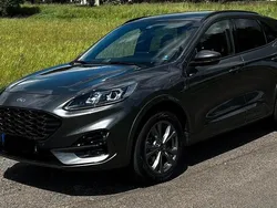 Grau Gebraucht 2023 Ford Kuga ST-Line SUV | 32.000 € (Etwas zu teuer)