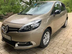 Beige Gebraucht 2016 Renault Scénic III LIMITED Deluxe Van / Kleinbus | 9.500 € (Fairer Preis)