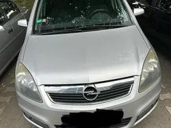 Silber Gebraucht 2007 Opel Zafira Van / Kleinbus | 3.200 € (Fairer Preis)