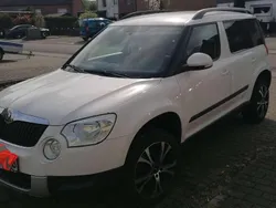 Weiß Gebraucht 2011 Skoda Yeti Elegance SUV | 9.000 € (Fairer Preis)