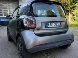 Grau Gebraucht 2022 Smart ForTwo Electric Drive Passion Coupé | 12.800 € (Etwas zu teuer)