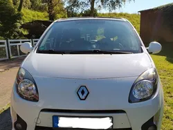 Weiß Gebraucht 2009 Renault Twingo Authentique Kleinwagen | 2.400 € (Fairer Preis)