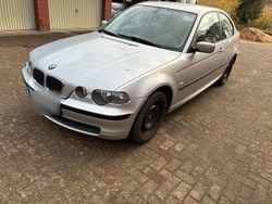 Silber Gebraucht 2003 BMW 316 Compact Kleinwagen | 2.600 € (Fairer Preis)