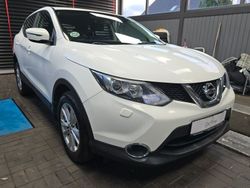 Weiß Gebraucht 2014 Nissan Qashqai Acenta SUV | 8.990 € (Etwas zu teuer)