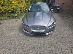 Grau Gebraucht 2012 Jaguar XF Limousine | 13.800 € (Etwas zu teuer)