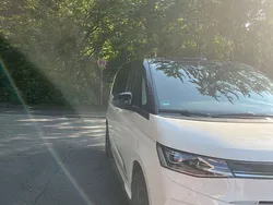 Weiß Gebraucht 2023 VW T7 Edition Van | 46.900 € (Guter Preis)