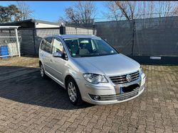 Silber Gebraucht 2007 VW Touran Highline Van / Kleinbus | 5.800 € (Fairer Preis)