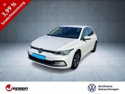 Oryxweiß perlmutteffekt Gebraucht 2024 VW Golf VIII Move Limousine | 24.970 € (Guter Preis)