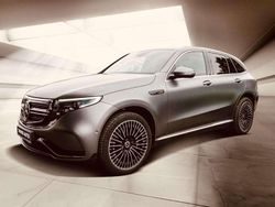 Grau Gebraucht 2019 Mercedes EQC400 AMG line SUV | 51.500 €