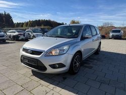 Silber Gebraucht 2010 Ford Focus Ambiente Kombi | 2.190 € (Guter Preis)