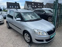 Brilliantsilber metallic Gebraucht 2013 Skoda Roomster Plus Edition Kombi | 3.999 € (Superpreis)