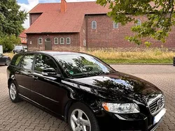 Schwarz Gebraucht 2012 Volvo V50 Business Edition Kombi | 6.888 € (Etwas zu teuer)