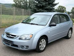 Silber Gebraucht 2007 Kia Cerato 2 Limousine | 1.900 € (Fairer Preis)