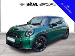 Grün Gebraucht 2022 Mini Cooper SE Classic Kleinwagen | 18.890 € (Fairer Preis)