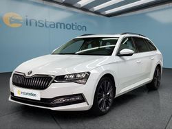 Weiß Gebraucht 2020 Skoda Superb Kombi | 23.599 € (Fairer Preis)
