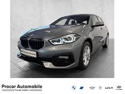 Grau Gebraucht 2023 BMW 118 Sport Line Kleinwagen | 25.280 € (Fairer Preis)