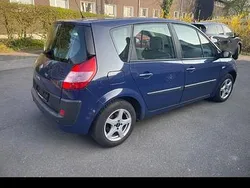 Blau Gebraucht 2004 Renault Mégane GrandTour Kombi | 2.500 €