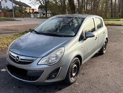 Grau Gebraucht 2011 Opel Corsa Color Edition Kleinwagen | 2.400 € (Fairer Preis)
