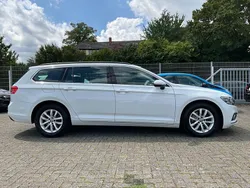 Weiß Gebraucht 2022 VW Passat Business Kombi | 17.950 € (Fairer Preis)