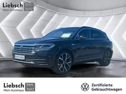 Braun Gebraucht 2023 VW Touareg R-line SUV | 62.999 € (Etwas zu teuer)