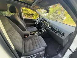Weiß Gebraucht 2020 VW Touran Highline Van / Kleinbus | 31.499 € (Fairer Preis)