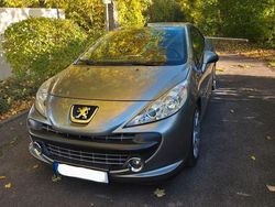 Grau Gebraucht 2008 Peugeot 207 CC Cabrio | 3.999 € (Etwas zu teuer)