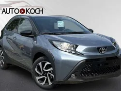 Grau Neu 2024 Toyota Aygo Team Kleinwagen | 17.940 €