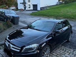 Schwarz Gebraucht 2014 Mercedes A180 AMG line Limousine | 14.100 € (Fairer Preis)