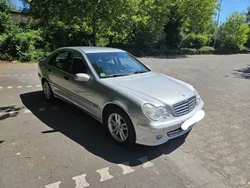 Grau Gebraucht 2005 Mercedes C180 Limousine | 2.600 € (Guter Preis)