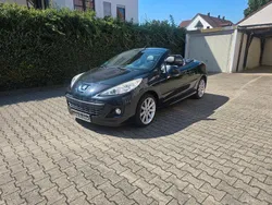 Schwarz Gebraucht 2011 Peugeot 207 CC Roland Garros Cabrio | 3.700 € (Fairer Preis)