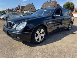Schwarz Gebraucht 2005 Mercedes E200 Kombi | 2.990 € (Superpreis)