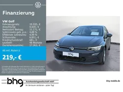 Grau Gebraucht 2022 VW Golf VIII Life Limousine | 19.320 € (Guter Preis)