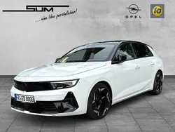 Weiss Gebraucht 2023 Opel Astra GSe Limousine | 29.490 € (Fairer Preis)