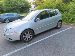 Silber Gebraucht 2005 VW Golf IV Kleinwagen | 1.900 € (Etwas zu teuer)