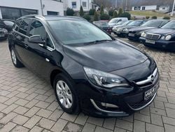 Schwarz Gebraucht 2016 Opel Astra Exklusiv Kombi | 5.990 € (Superpreis)