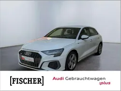Weiss Gebraucht 2022 Audi A3 Sportback S-Line Limousine | 29.876 € (Fairer Preis)