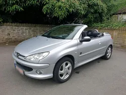 Silber Gebraucht 2006 Peugeot 206 CC Cabrio | 3.300 € (Teuer)