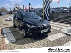 Perlmuttschwarz (schwarz) Gebraucht 2021 Dacia Sandero Comfort Kleinwagen | 13.950 € (Fairer Preis)