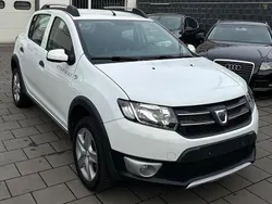 Weiß Gebraucht 2016 Dacia Sandero Prestige Kleinwagen | 6.900 € (Fairer Preis)