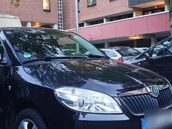 Schwarz Gebraucht 2012 Skoda Fabia Family Kombi | 3.700 € (Guter Preis)
