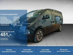 Schwarz abyss black / mic Gebraucht 2024 Hyundai Staria Prime Van | 43.480 € (Guter Preis)