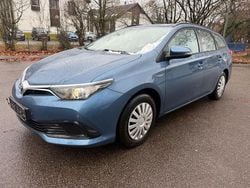 Blue metallic Gebraucht 2018 Toyota Auris Touring Sports Cool Kombi | 12.100 € (Guter Preis)
